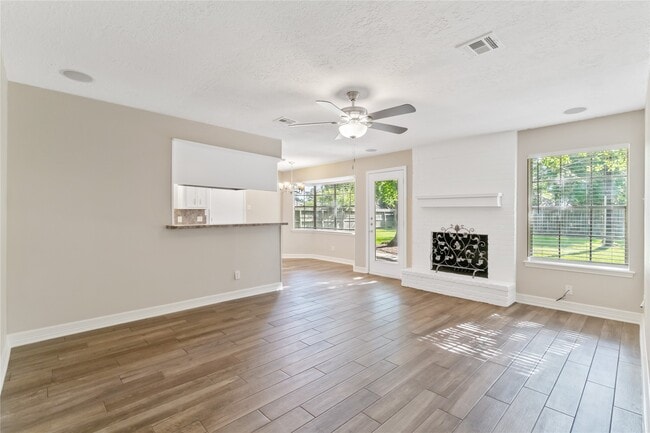 Photo - 25814 Leafywood Dr