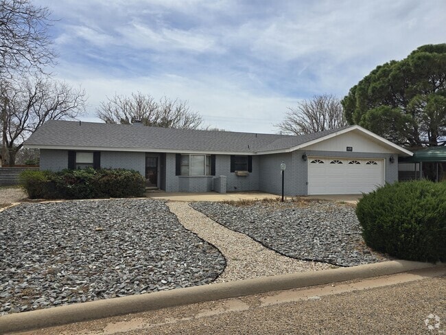 Building Photo - 608 E 17th Ln Rental