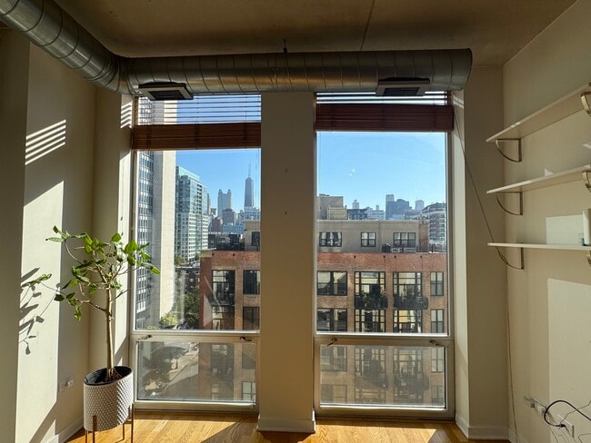 Photo - 720 N Larrabee St Unit 720 N. Larrabee 902