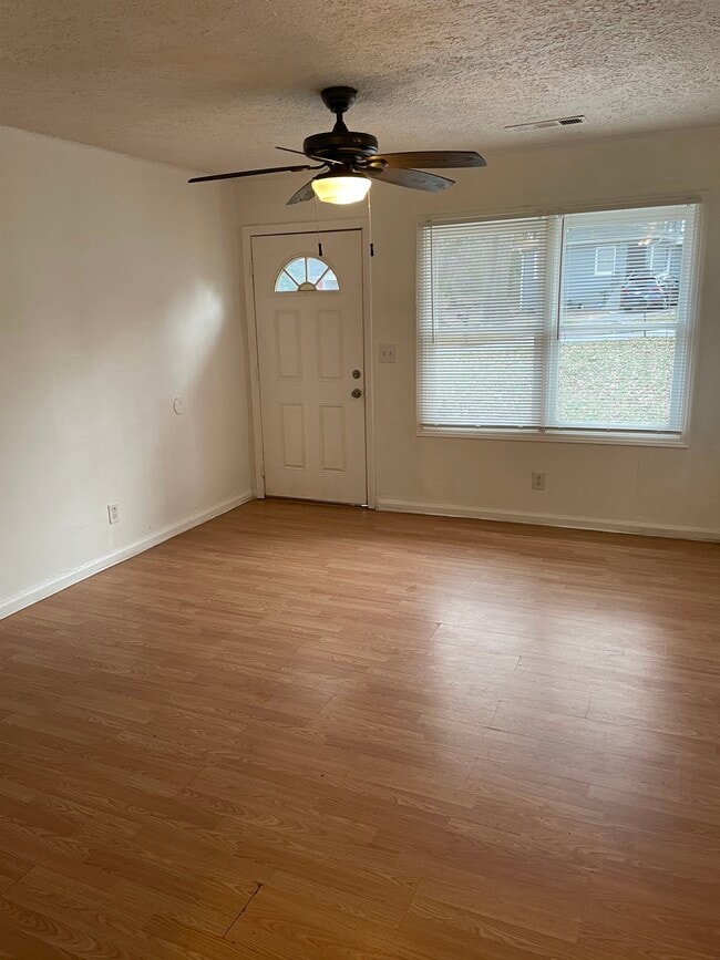 Living Room - 2267 Gary Ct NW