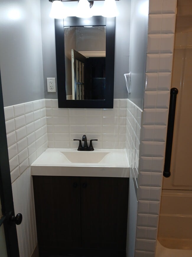 Photo - 351 Turner St