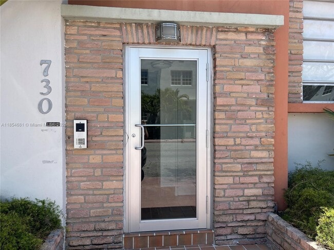 Photo - 730 12th St Unidad 10