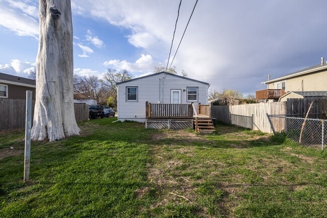 Photo - Renovated 1-Bedroom Home with Spacious Backyard & Washer/Dryer