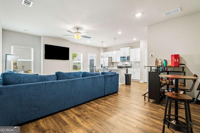 Photo - 1135 Elyse Ln