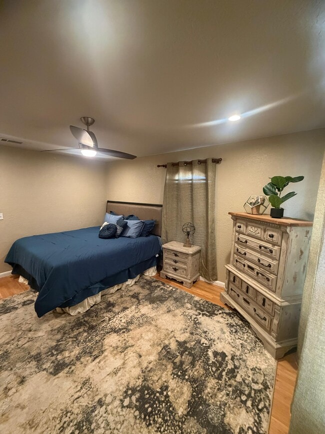 Photo - 7516 Lamount Dr