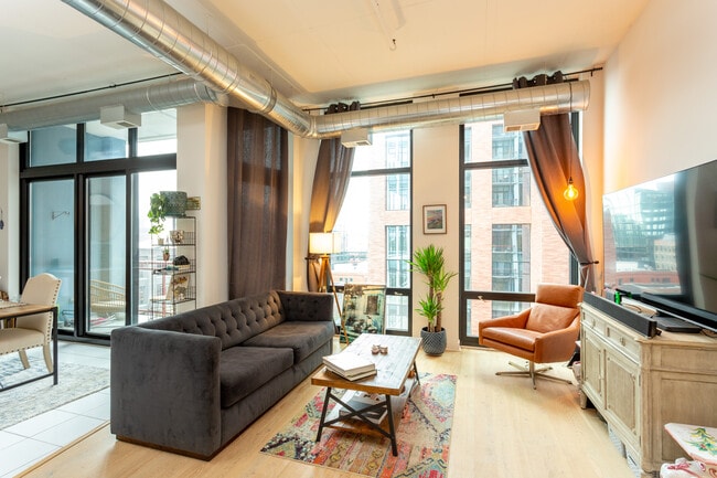 Photo - 740 W Fulton St Unit 804