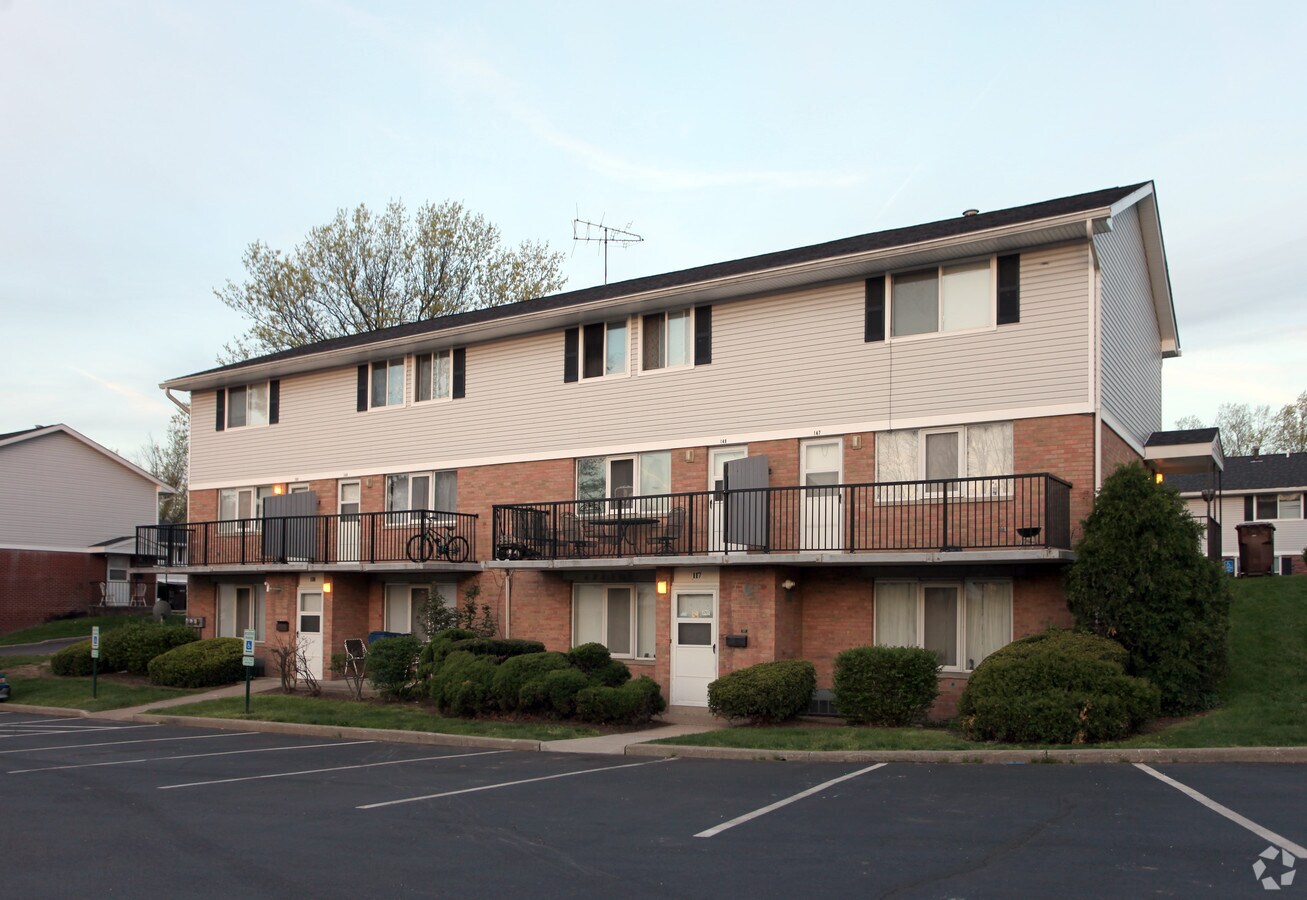 Photo - Colonial Hills Apartments