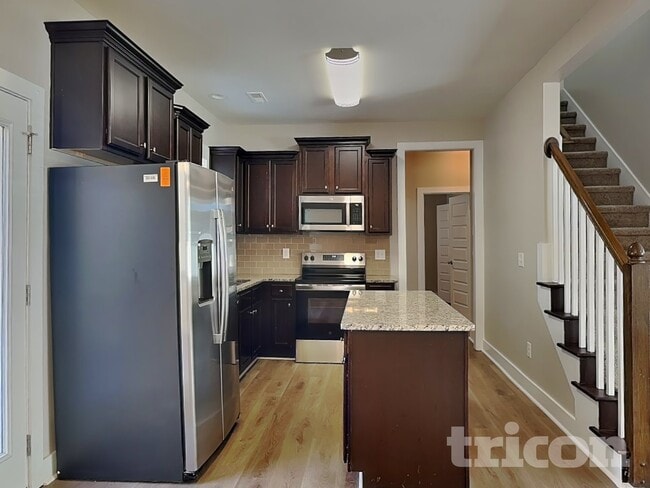 Photo - 8 Golden Crk Trl