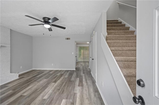 Photo - 2897 Spruce Cir