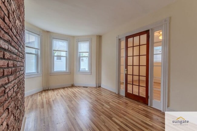 Photo - 2900 E Strathmore Ave Unit 1