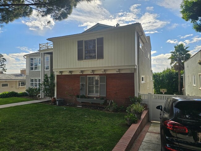 Photo - 3250 Lowry Rd Unidad 3250 Lowry Road