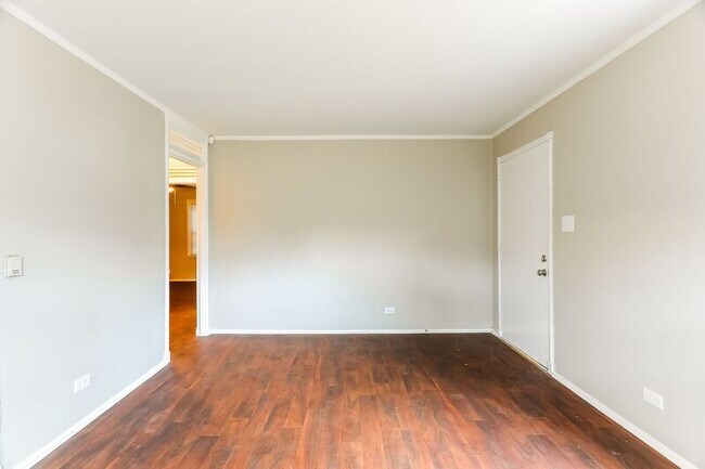 Photo - 449 7th St W Unidad A