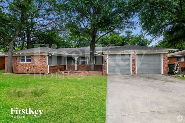 Building Photo - 1033 Cavender Dr Rental
