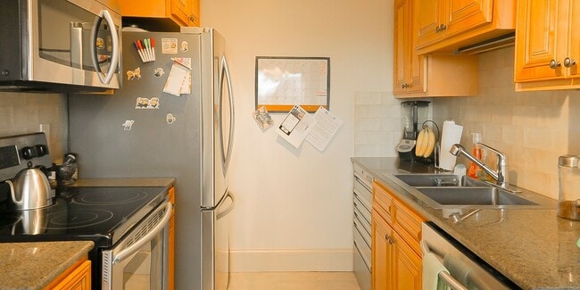 Photo - Elliott Apartments