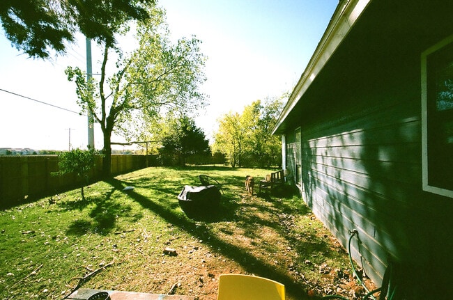 Photo - 2320 Lafayette Dr