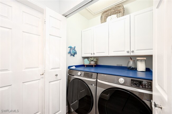 Building Photo - 2460 Old Groves Rd Unit E201