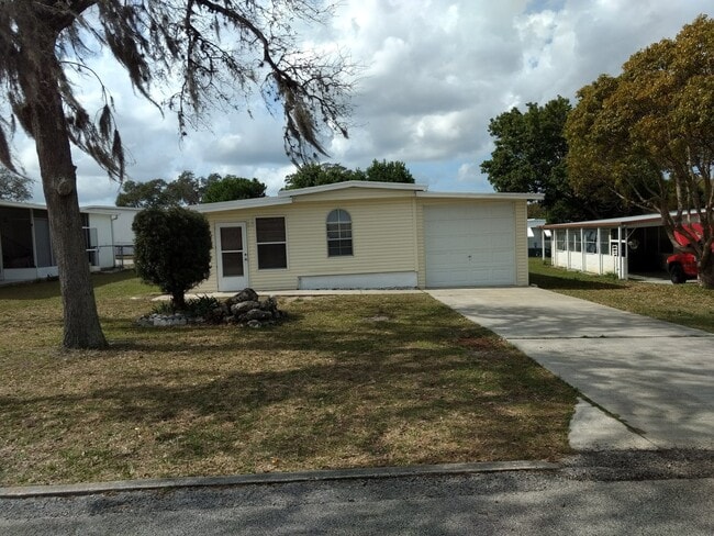 Charming Rental in High Point 55+ Golf Com... - Charming Rental in High Point 55+ Golf Com...