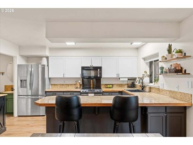 Photo - 12008 SE Bush St