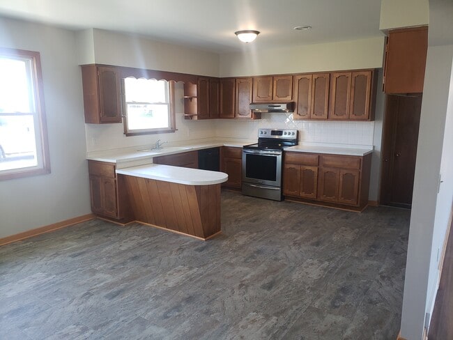 Photo - 1506 Broad Ave NW