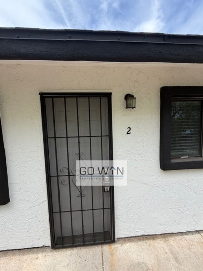 Photo - 1537 W Pierce St Unit 2