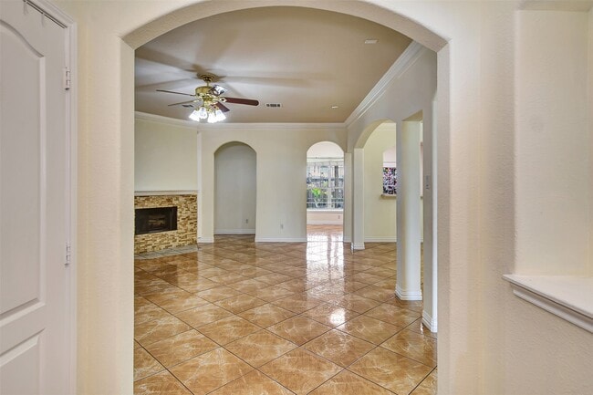 Photo - 10011 Gil Jr Ln