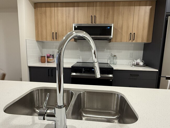 Photo - 8615-8108 108 St NW Unit 407