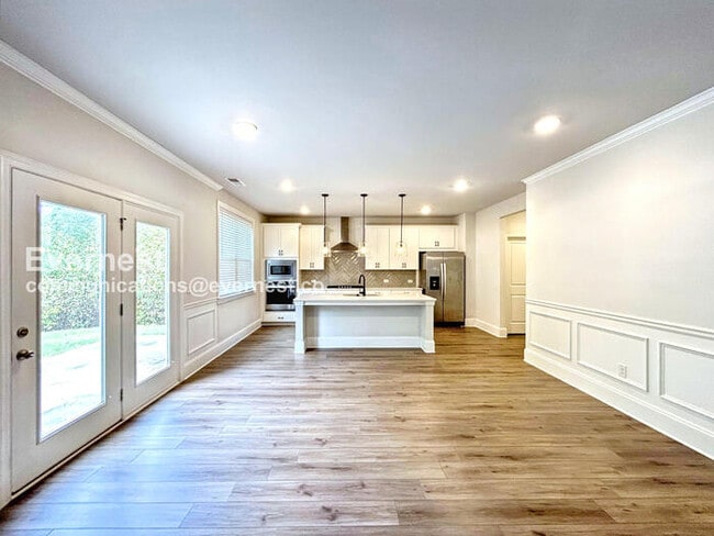 Photo - 504 Cunninghame Ct