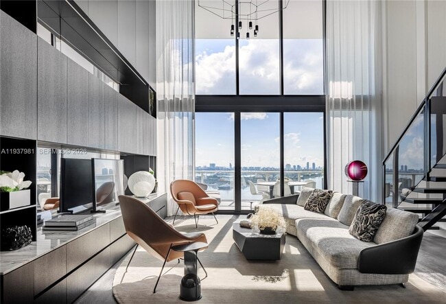 Building Photo - 1040 Biscayne Blvd Unit 2202