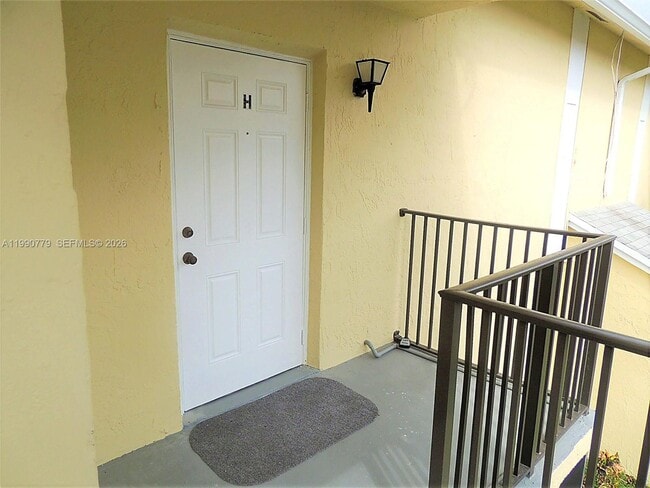 Photo - 1150 N Liberty Ave Unidad 1150H