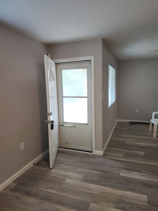 Photo - 2735 Thomas Rd