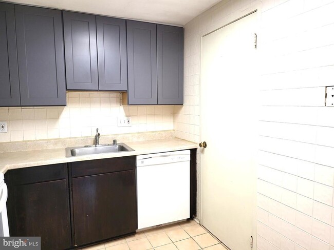 Photo - 9668 Brassie Way