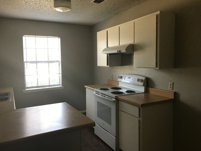 3/2 Fenced yard PET FRIENDLY PTISD - 3/2 Fenced yard PET FRIENDLY PTISD