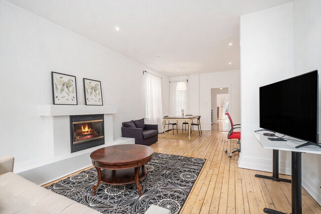 Photo - 208 Clarence St Unit 1