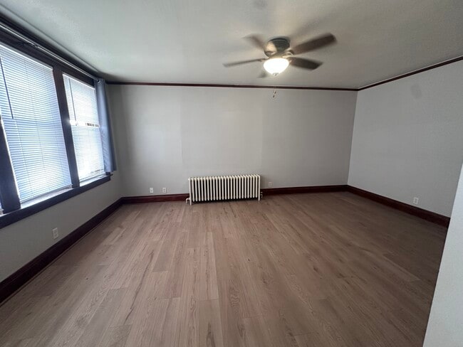 Building Photo - 139 W Main St Unit 135