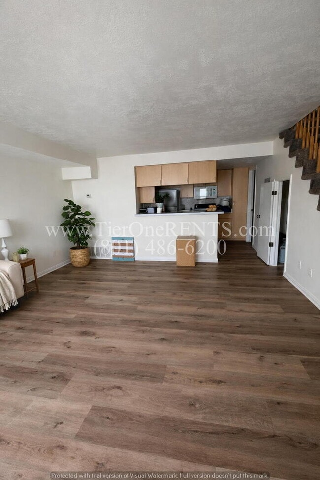 Photo - No deposit option for qualified renters