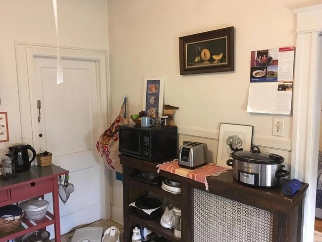 Photo - 308 E 33rd St Unit 1