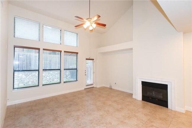 Photo - 6705 Covered Bridge Dr Unit 35