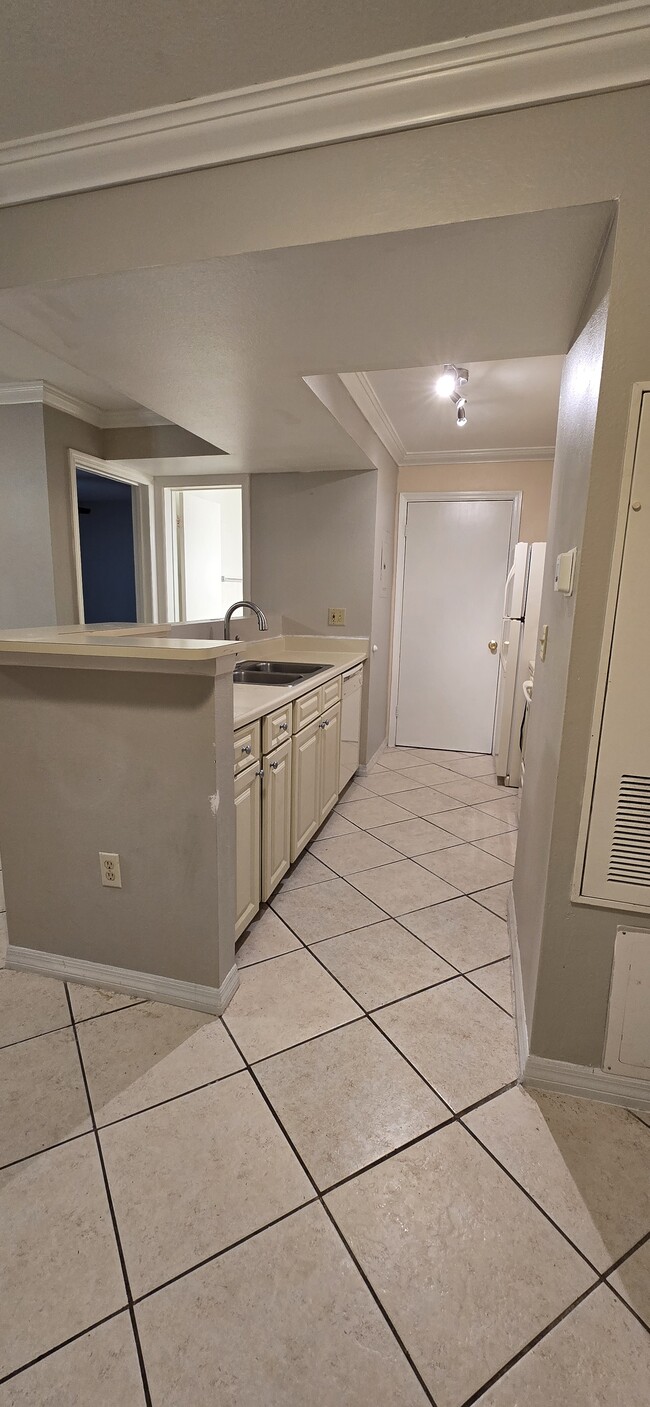 Photo - 3034 Parkway Blvd Unit 3034  302