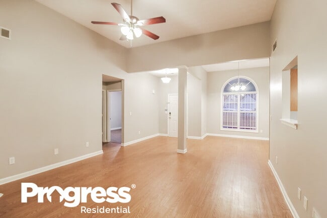 Photo - 1917 Summit Creek Way