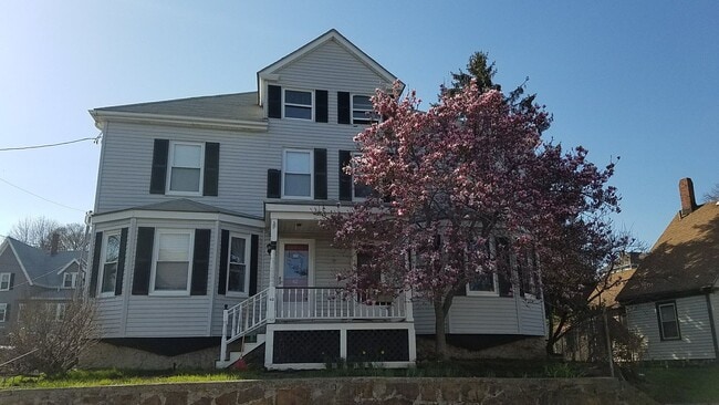Building Photo - 62 1/2 Essex St.- Rental
