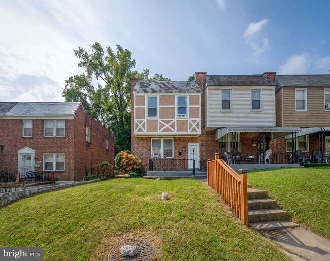 Building Photo - 2453 W Cold Spring Ln