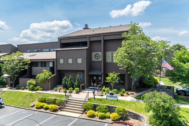 Harodsburg Square - Harodsburg Square