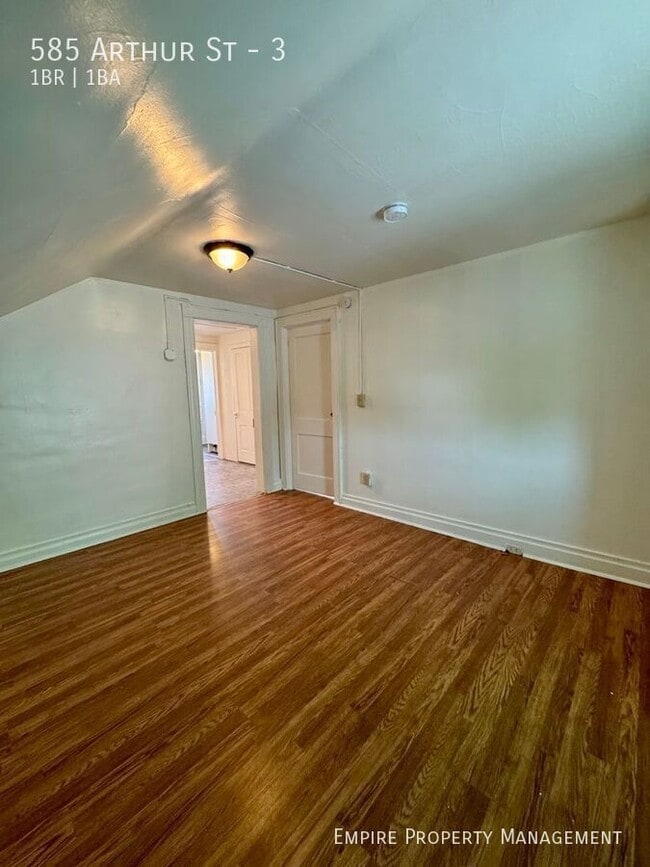 Photo - 585 Arthur St Unit 3