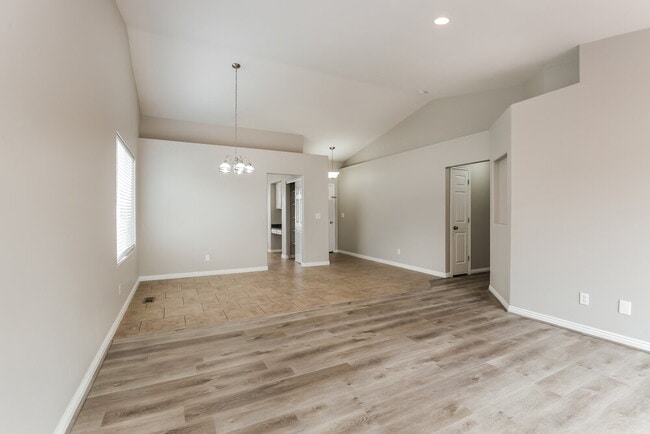 Photo - 4053 W 5075 S