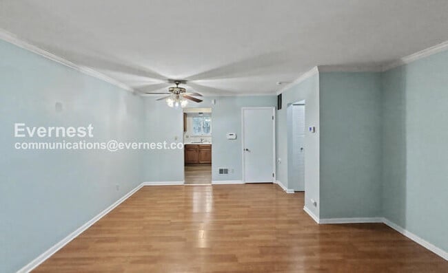 Photo - 2324 Woodbrook Cir N