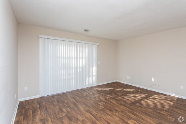 2 habitaciones, 1,5 baños Sala de estar - Redmond Chase