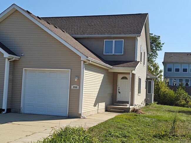 Building Photo - 5960 Niles St Rental