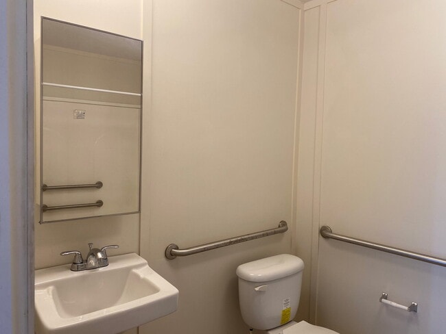 Photo - 17050 Meridian Blvd