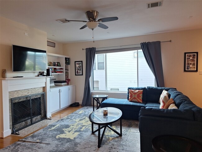 Photo - 5207 Cornish St