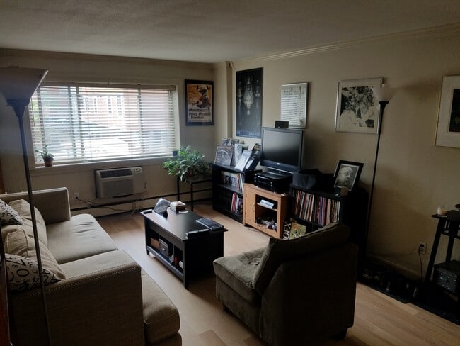 Photo - 329 Harvard St Unit 10